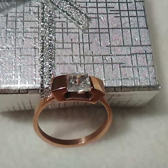 Ring - Picture 2 of 2